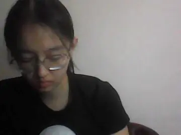 MellieTormey  live sex cam