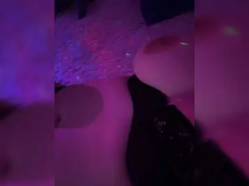 Miki196  live sex cam