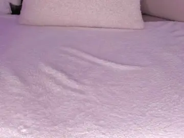 Cutte-hanna18  live sex cam