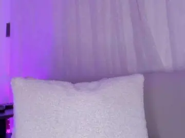 Cutte-hanna18  live sex cam