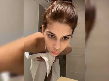 Lailaatyler  live sex cam