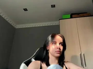 Tootightwiththong  live sex cam