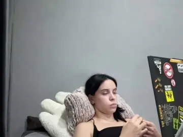 Tootightwiththong  live sex cam