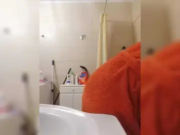 Ula2015  live sex cam