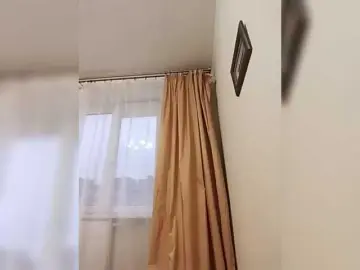 Ula2015  live sex cam