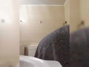 Ula2015  live sex cam