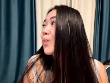 ALOLIlollila  live sex cam