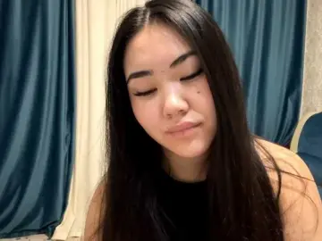 ALOLIlollila  live sex cam