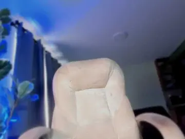 Almaahotxxx  live sex cam