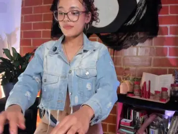 CurlyScarlett13  live sex cam