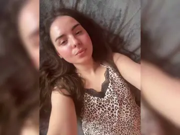 JevaIskraa  live sex cam