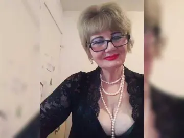 KASANDRABOLOSHKA  live sex cam