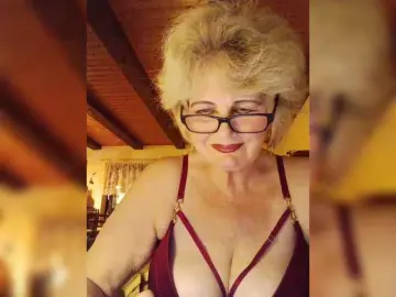 KASANDRABOLOSHKA  live sex cam