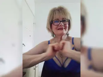 KASANDRABOLOSHKA  live sex cam
