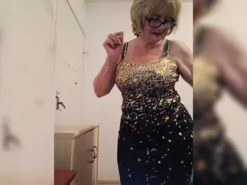 KASANDRABOLOSHKA  live sex cam