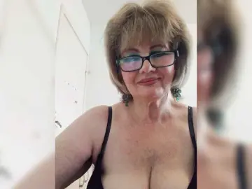 KASANDRABOLOSHKA  live sex cam