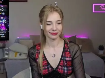 LunaBelli  live sex cam