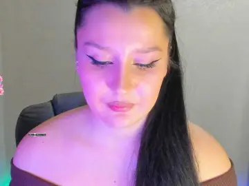 M-O-L-N-I-Y-A  live sex cam