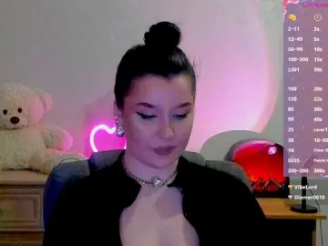 M-O-L-N-I-Y-A  live sex cam