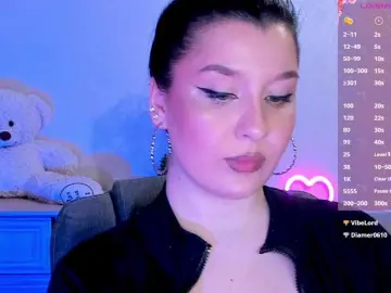 M-O-L-N-I-Y-A  live sex cam