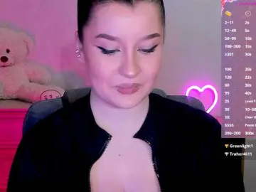 M-O-L-N-I-Y-A  live sex cam