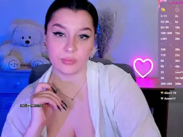 M-O-L-N-I-Y-A  live sex cam