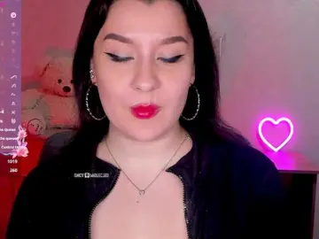 M-O-L-N-I-Y-A  live sex cam