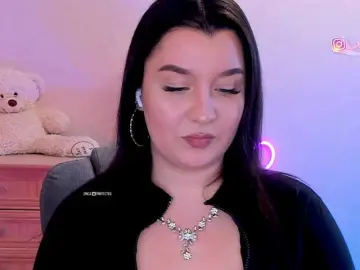 M-O-L-N-I-Y-A  live sex cam