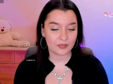 M-O-L-N-I-Y-A  live sex cam