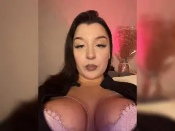 M-O-L-N-I-Y-A  live sex cam