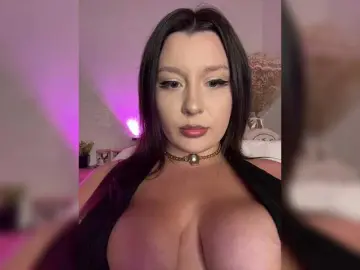 M-O-L-N-I-Y-A  live sex cam