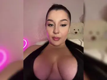 M-O-L-N-I-Y-A  live sex cam