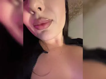 M-O-L-N-I-Y-A  live sex cam