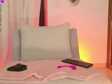 MaraVelvett-  live sex cam