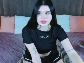 NeylaCharm  live sex cam