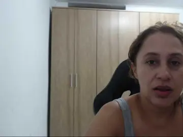 RoxanaMilf  live sex cam