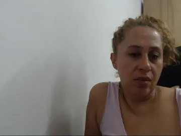RoxanaMilf  live sex cam