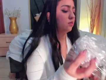 TyanaFerrell  live sex cam