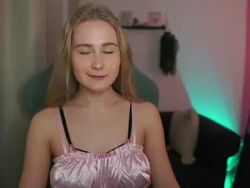 Glossybabe  live sex cam