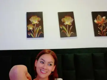 Mamaneedsfun  live sex cam