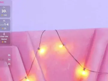 Mamaneedsfun  live sex cam