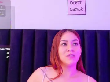 Mamaneedsfun  live sex cam