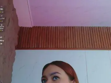 Mamaneedsfun  live sex cam