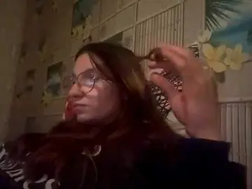 CatrinaDinehart  live sex cam