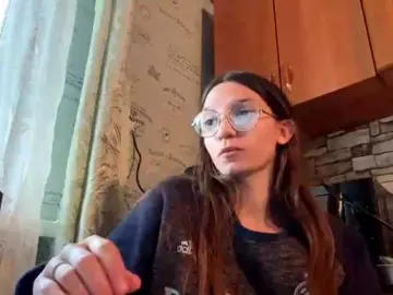 CatrinaDinehart  live sex cam