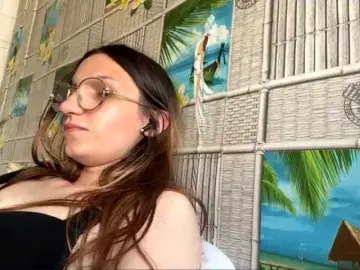 CatrinaDinehart  live sex cam