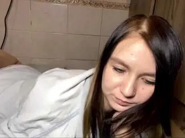 DelindaHeitner  live sex cam