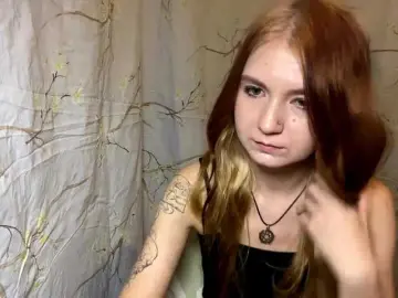 DelindaHeitner  live sex cam