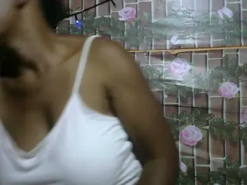 HasMinah92  live sex cam