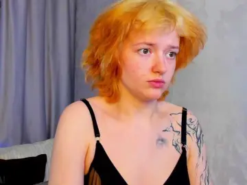 LunaaBee  live sex cam